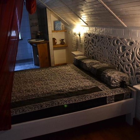 Romantic Guest House Kamjanez-Podilskyj Exterior foto