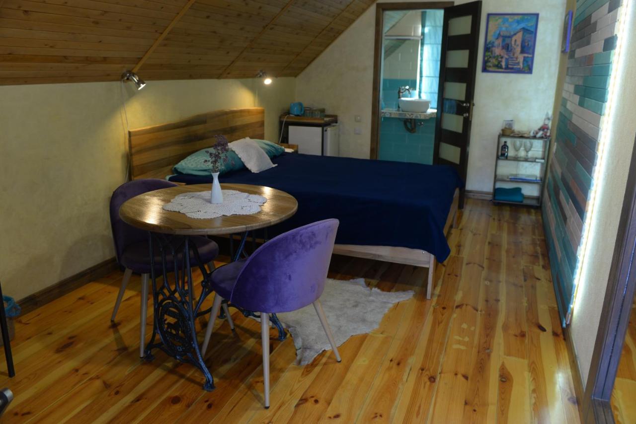 Romantic Guest House Kamjanez-Podilskyj Exterior foto