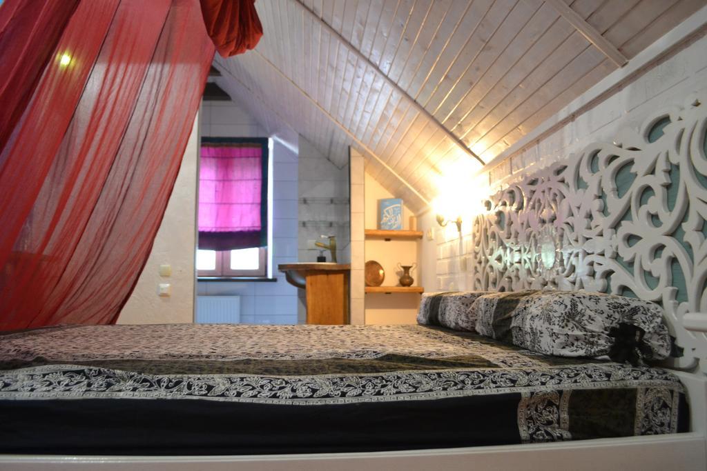 Romantic Guest House Kamjanez-Podilskyj Exterior foto