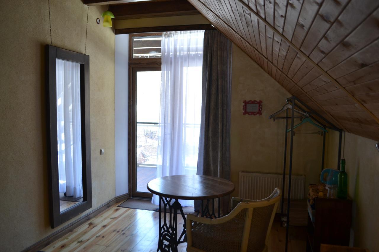 Romantic Guest House Kamjanez-Podilskyj Exterior foto
